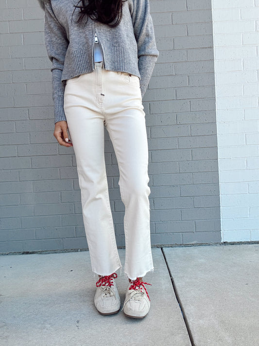 SHY GIRL CROP FLARE IN RAW CUT