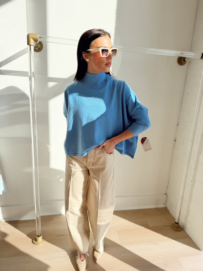 AJA SOLID TOP