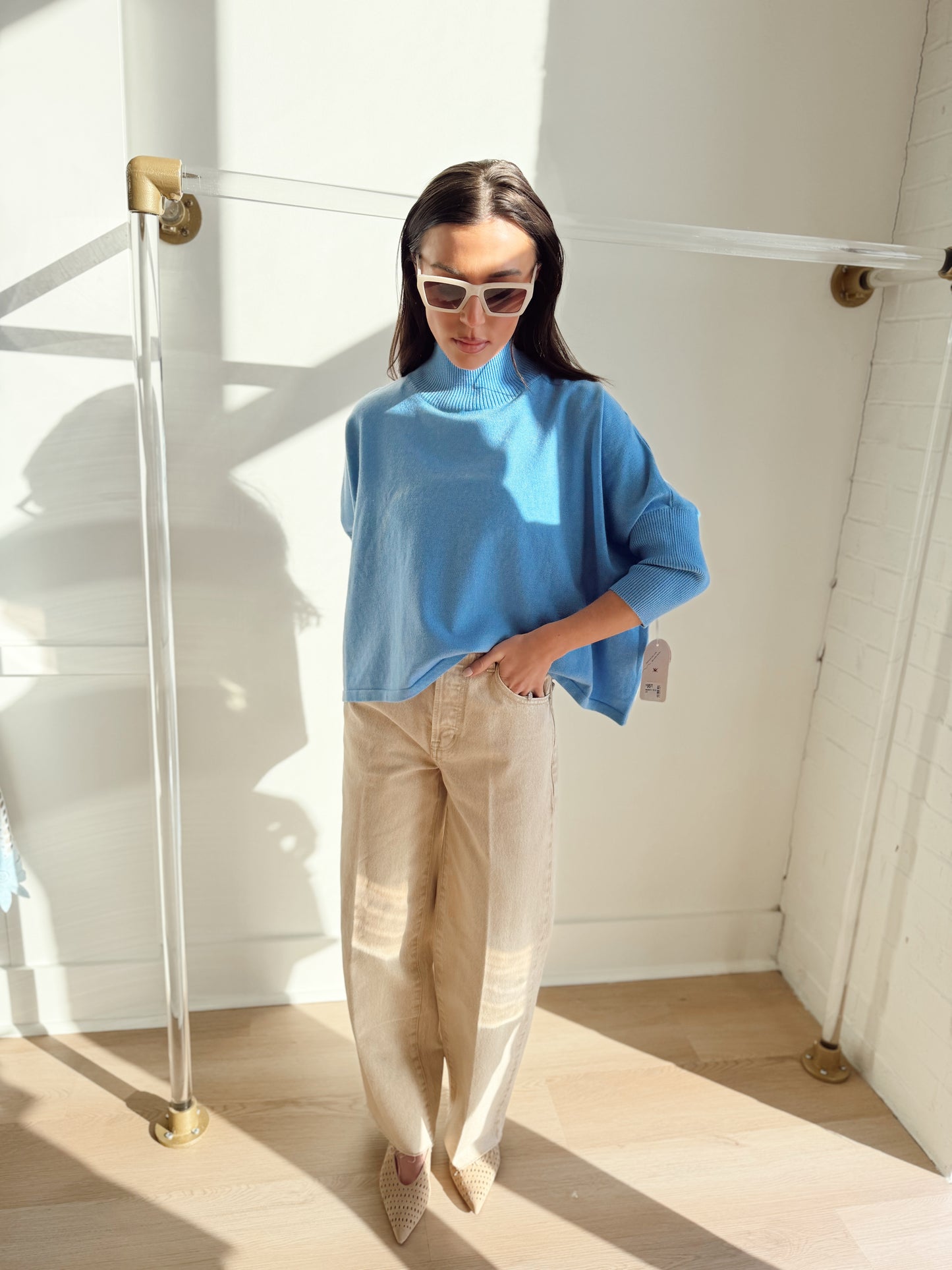 AJA SOLID TOP