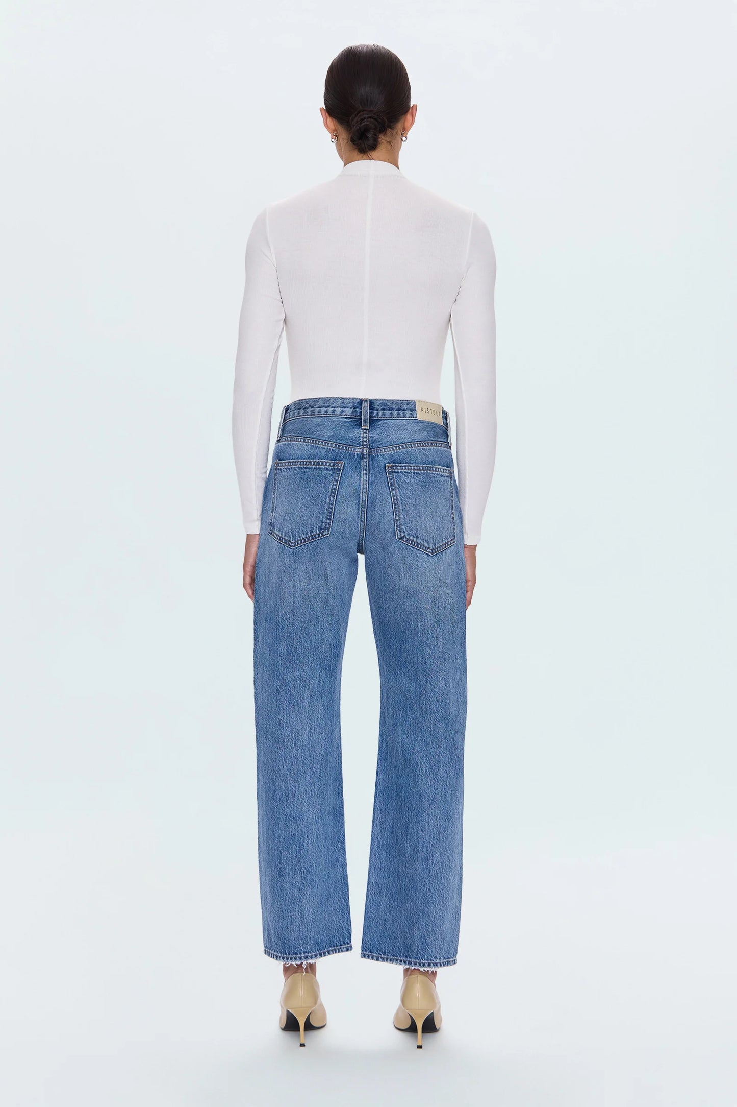 LEXI MID RISE BOWED STRAIGHT