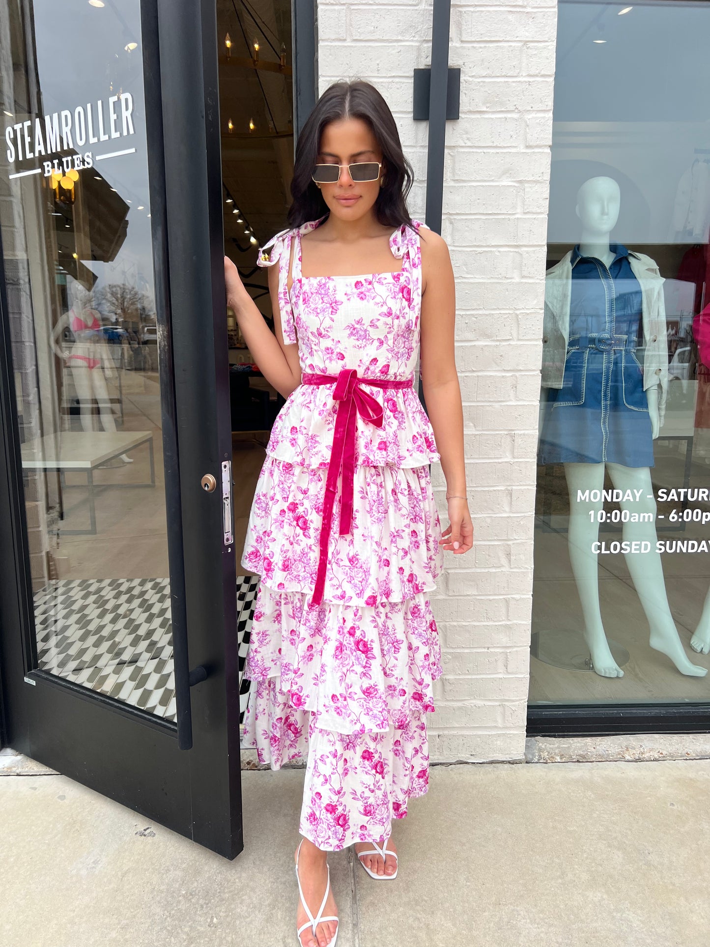 FLORAL PRINT TIERED MIDI DRESS