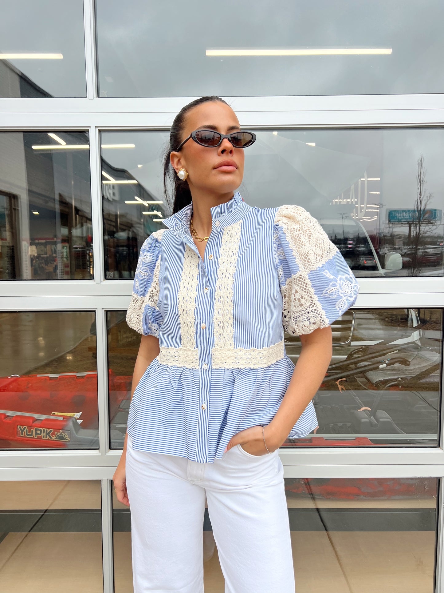 BLUE AND WHITE STRIPED LACE TOP