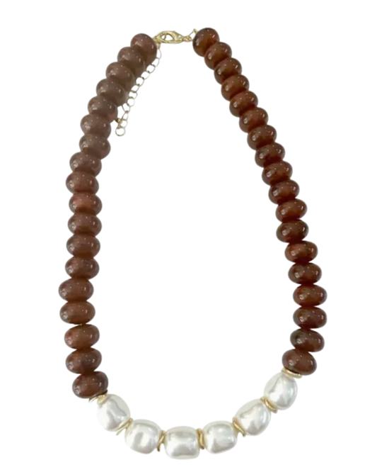 BRYNLEE CHUNCKY BEADED NECKLACE WITH PEARL ACCENTS