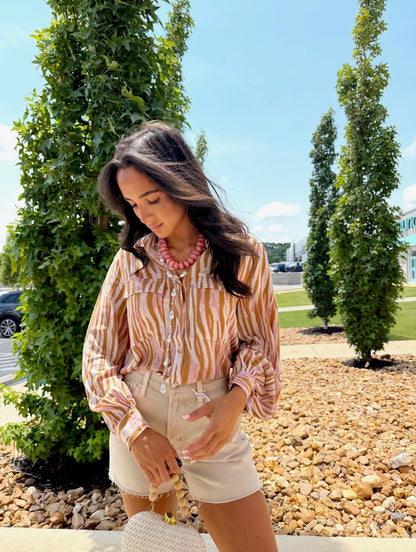 ANIMAL PRINT BUTTON DOWN