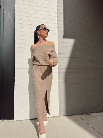 MIDI KNIT SWEATER DRESS