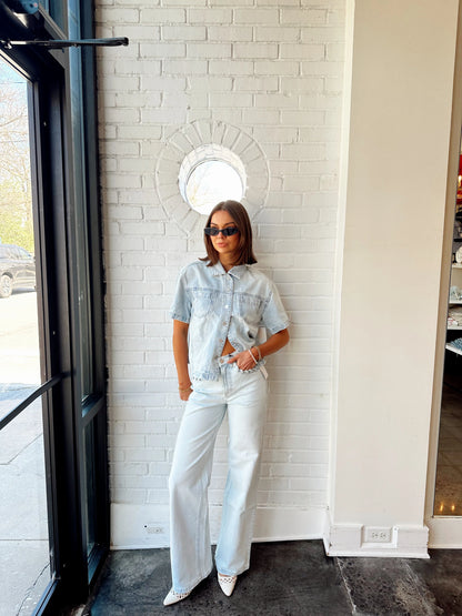 CROPPED OVERSIZE DENIM SHIRT