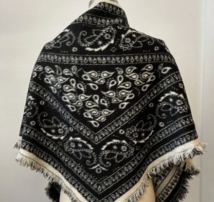 TR-2 SOFT TRIANGLE BANDANA