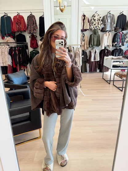 LUXE FAUX FUR TRIM CAPE