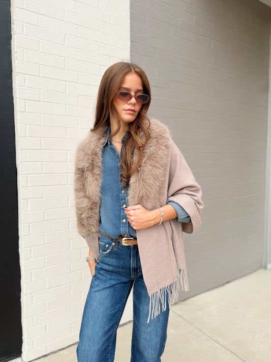 WENDY FUR PONCHO