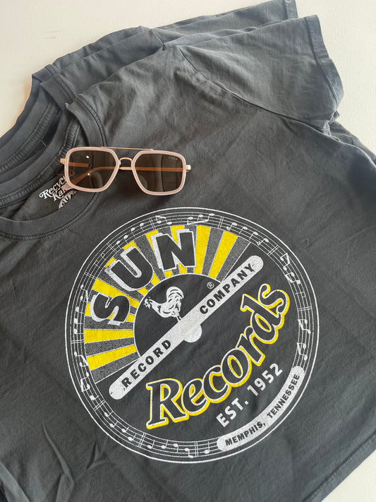 SUN RECORDS X ELVIS PRESLEY ROCK 'N ROLL TEE